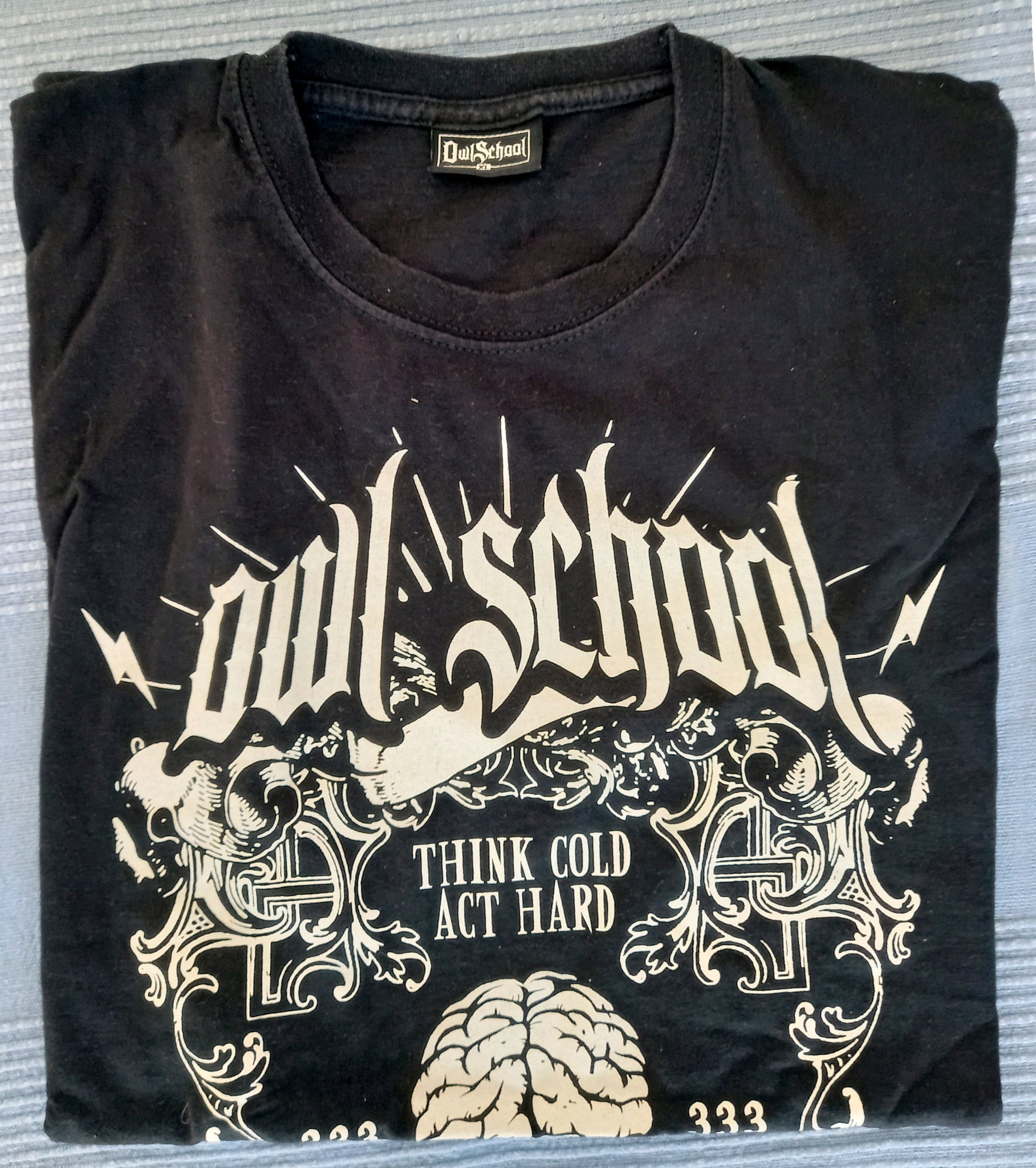 2ª MANO: Camiseta manga corta hombre OWL SCHOOL hate army