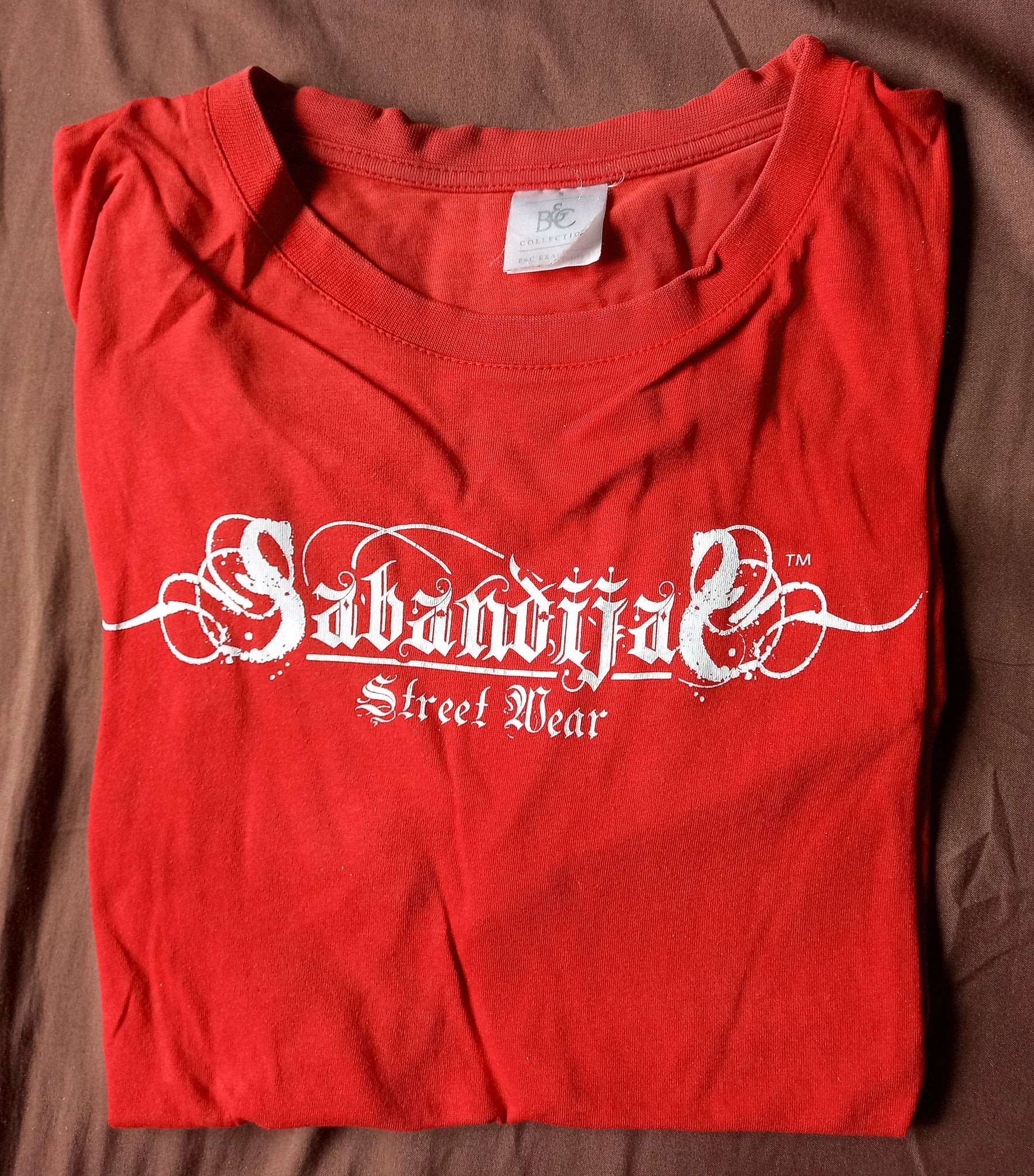 2ª MANO: Camiseta manga corta hombre SABANDIJAS logo rojo