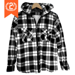 2ª MANO: Chaqueta de cuadros negros y blancos con capucha