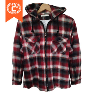 2ª MANO: Chaqueta de cuadros rojos negros y blancos con capucha
