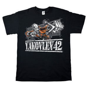 PACK Camiseta negra YAKOVLEV 42 tirachinas + CD